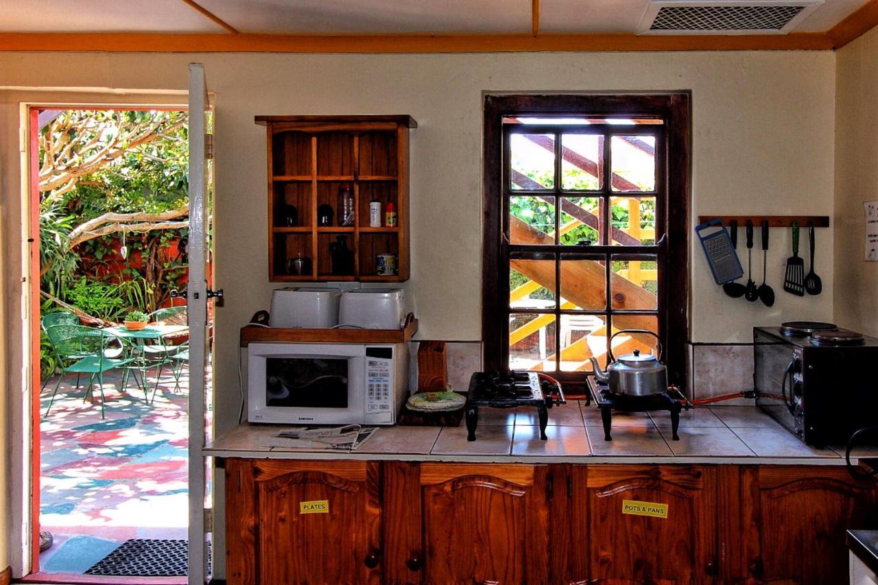 Zoete Inval Hostel Херманус Екстериор снимка