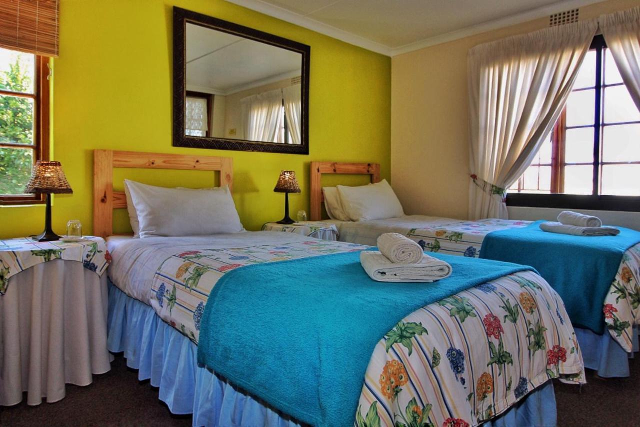 Zoete Inval Hostel Херманус Екстериор снимка