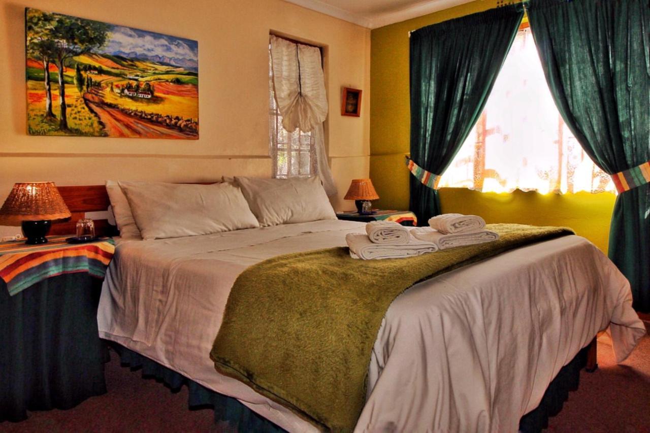 Zoete Inval Hostel Херманус Екстериор снимка