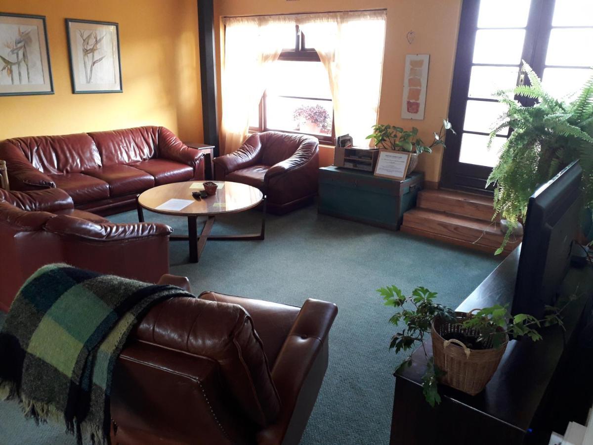 Zoete Inval Hostel Херманус Екстериор снимка