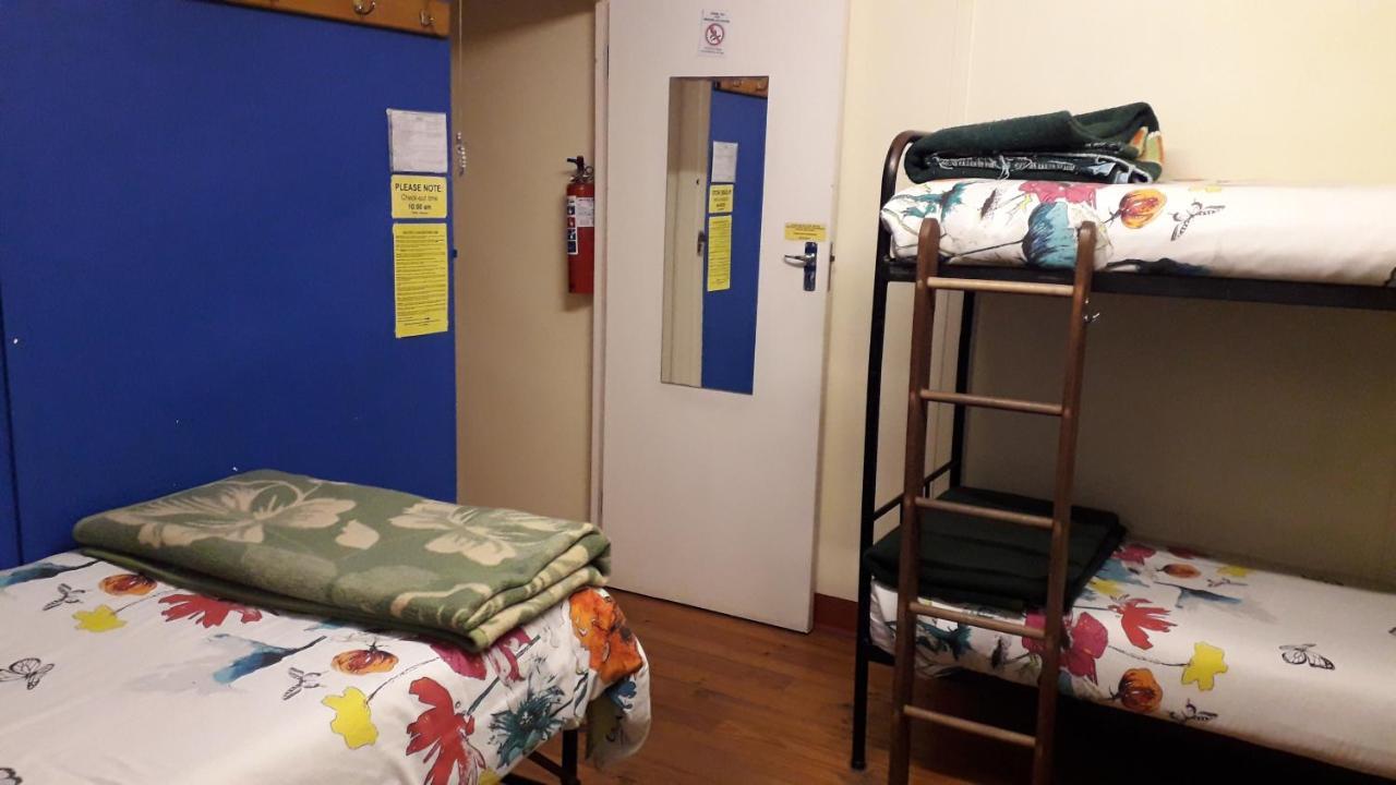Zoete Inval Hostel Херманус Екстериор снимка