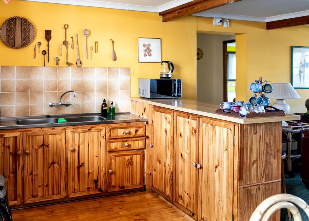 Zoete Inval Hostel Херманус Екстериор снимка