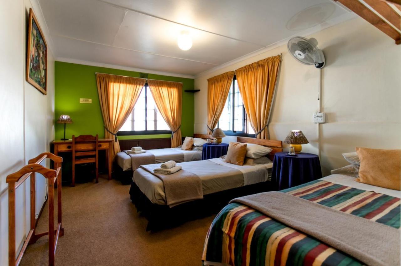 Zoete Inval Hostel Херманус Екстериор снимка
