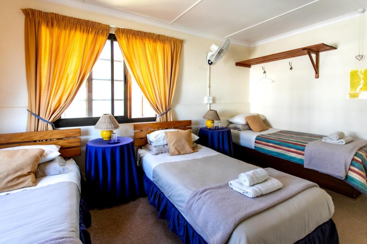 Zoete Inval Hostel Херманус Екстериор снимка